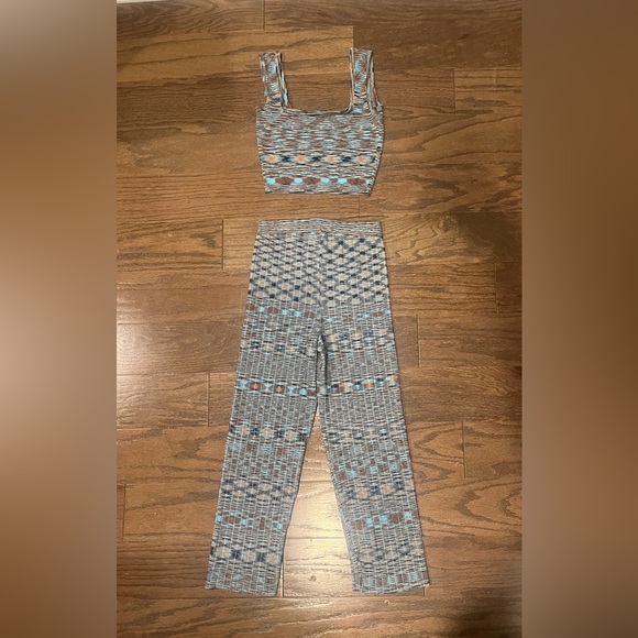 12th Tribe Cropped Tank and Pant Set - Picture 3 of 8